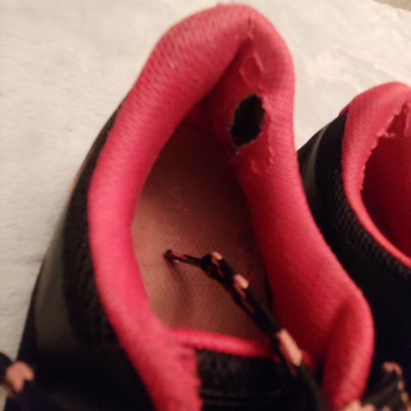 Vionic womens black and pink running sneaker - Picture 4 of 11